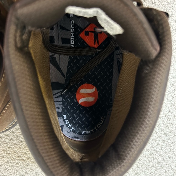 BOOTS | Men’s Timberland boots size 8.5 - Picture 6 of 10